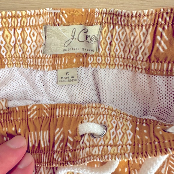 JCREW 6” Swim Trunks SMALL - Picture 3 of 4